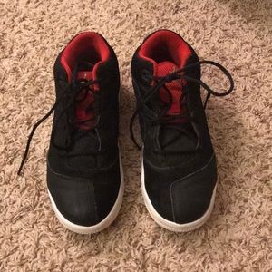 Boy’s Black/Red Jordan Shoes Size US 3Y
